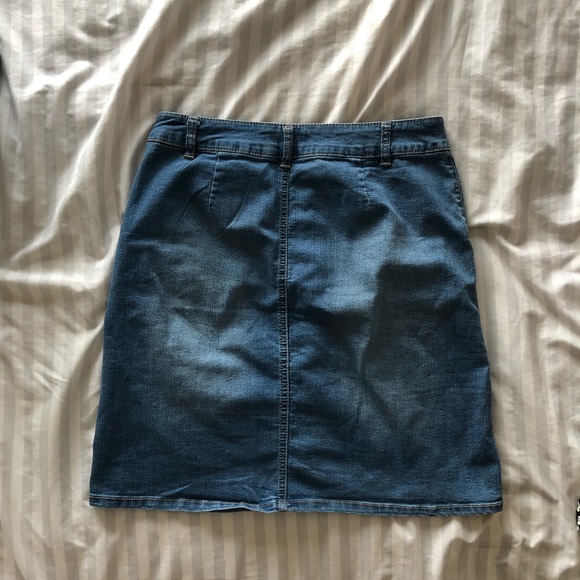 SOLD Artisan NY denim skirt - Picture 2 of 3
